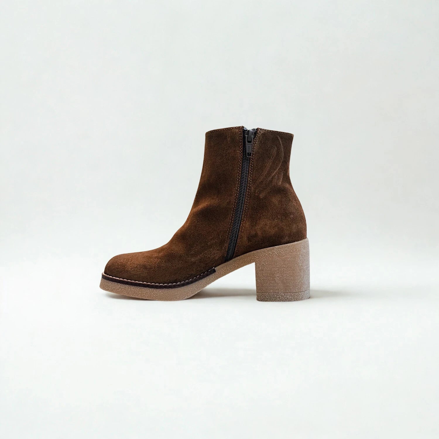 Bottine femme Patricia Miller – Chic et raffinement en cuir chocolat – Trendy Paris 17eme