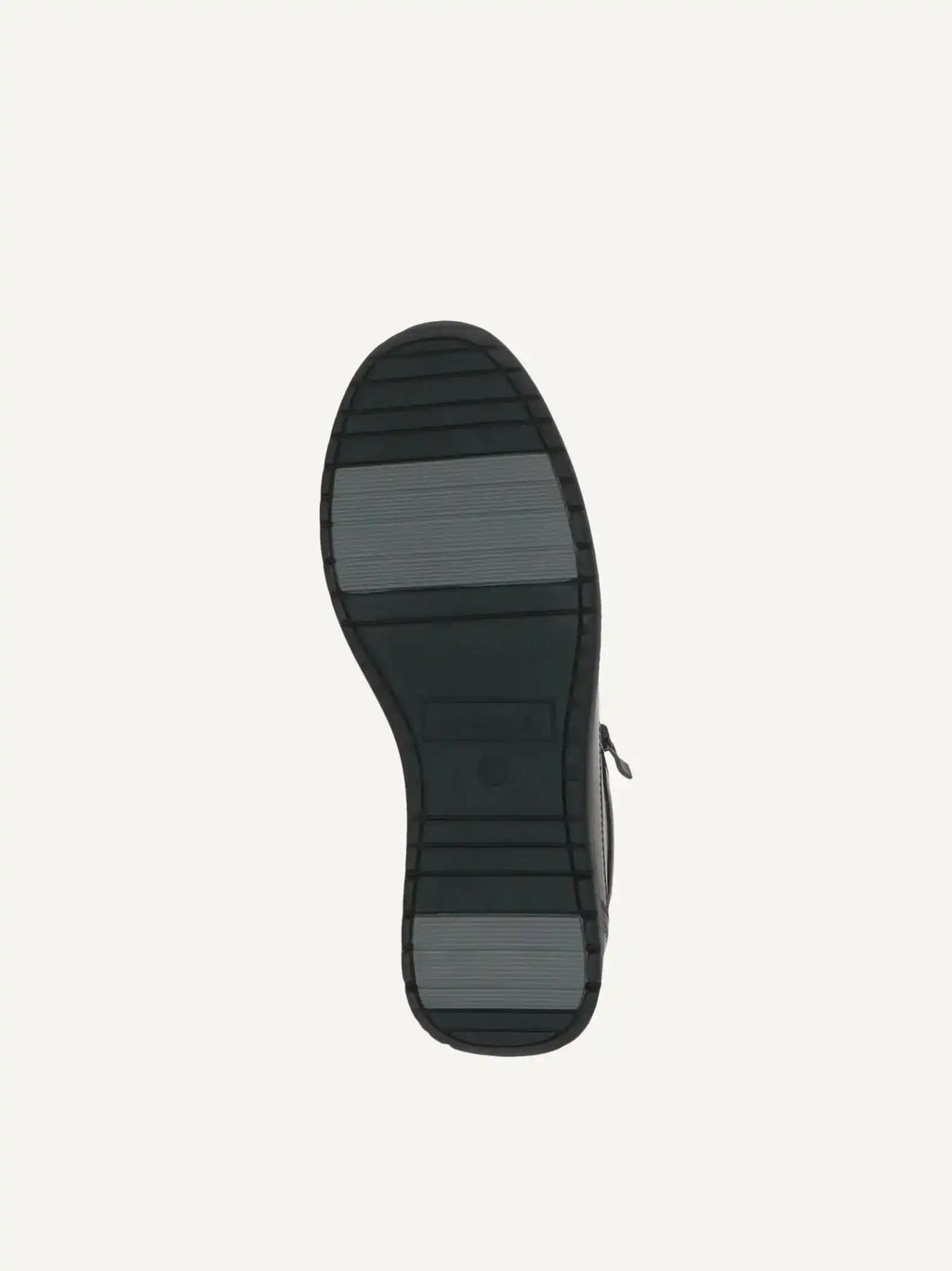 Basket Caprice cuir noir – Élégance décontractée – Paris 17eme