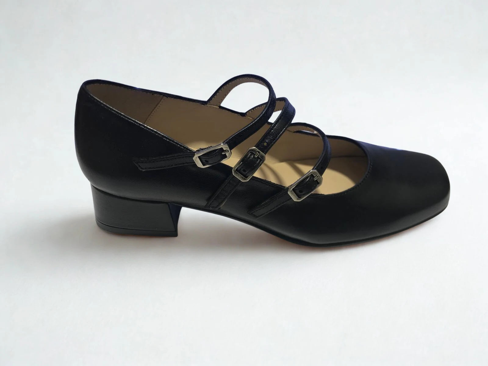 Escarpin Mary Jane noir à 3 brides en cuir – Style chic et raffiné – Trendy Paris 17eme