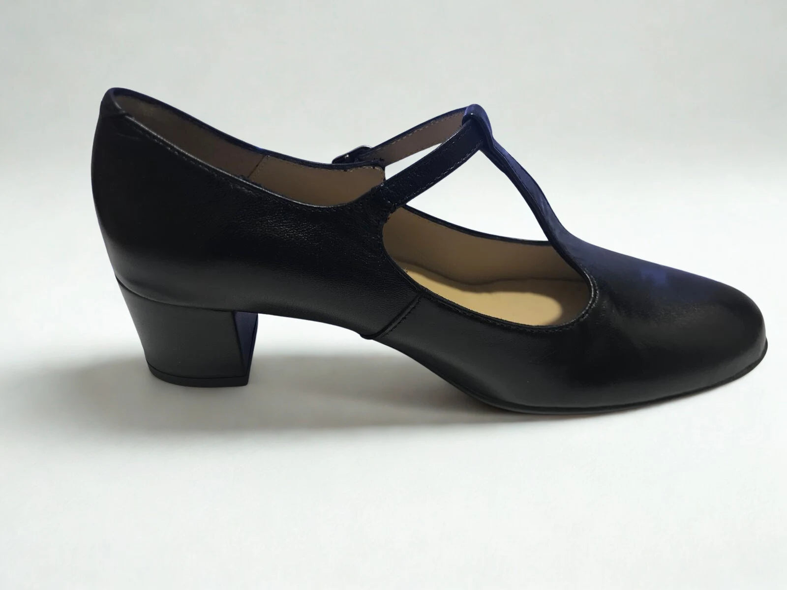 Escarpin classique femme noir cuir – Style chic et raffiné – Trendy Paris 17eme