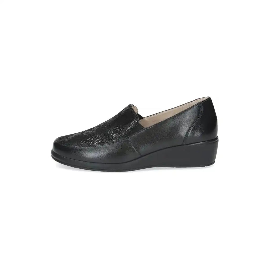Mocassin compensé Caprice noir cuir – Style classique et chic – Trendy Paris 17eme