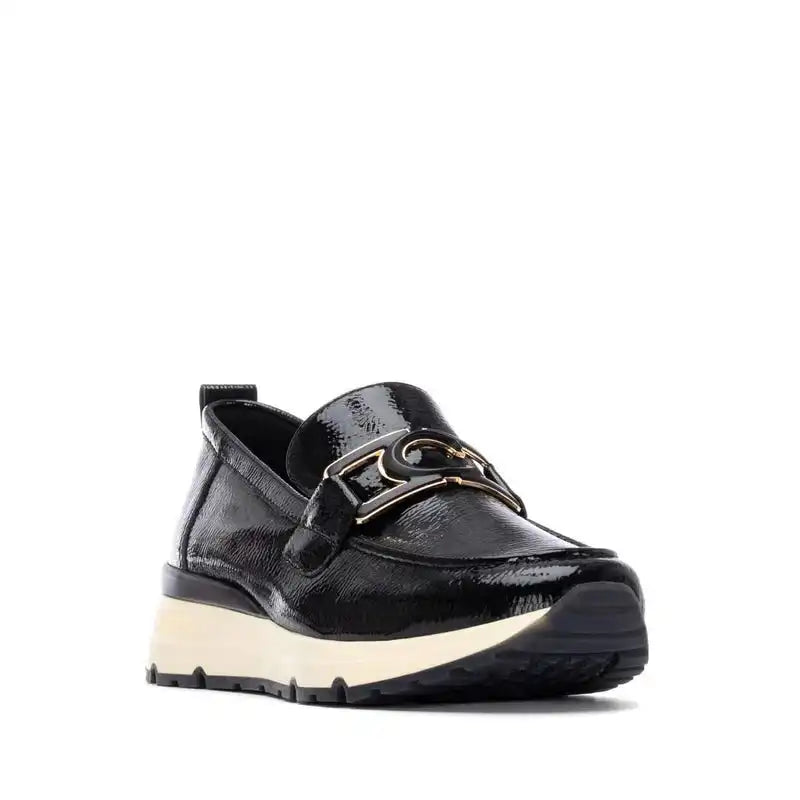 Mocassin noir vernis pour femme XTI CARMELA – Confort et élégance – Trendy Paris 17eme